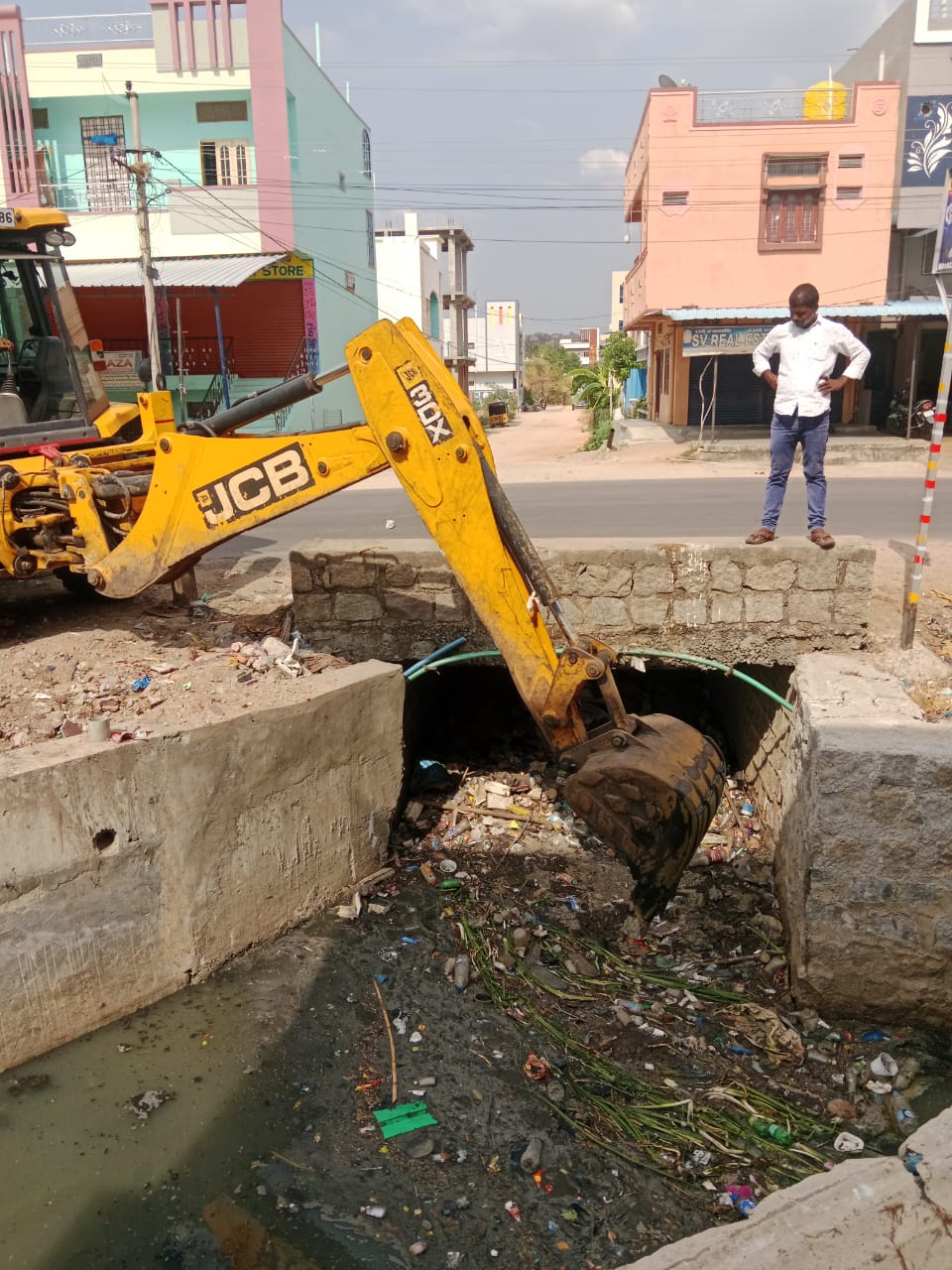 GHMC Manhole Silt Extraction
